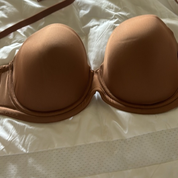 Wacoal .. strapless or regular Bra Size 38 DD $25 - Picture 4 of 5